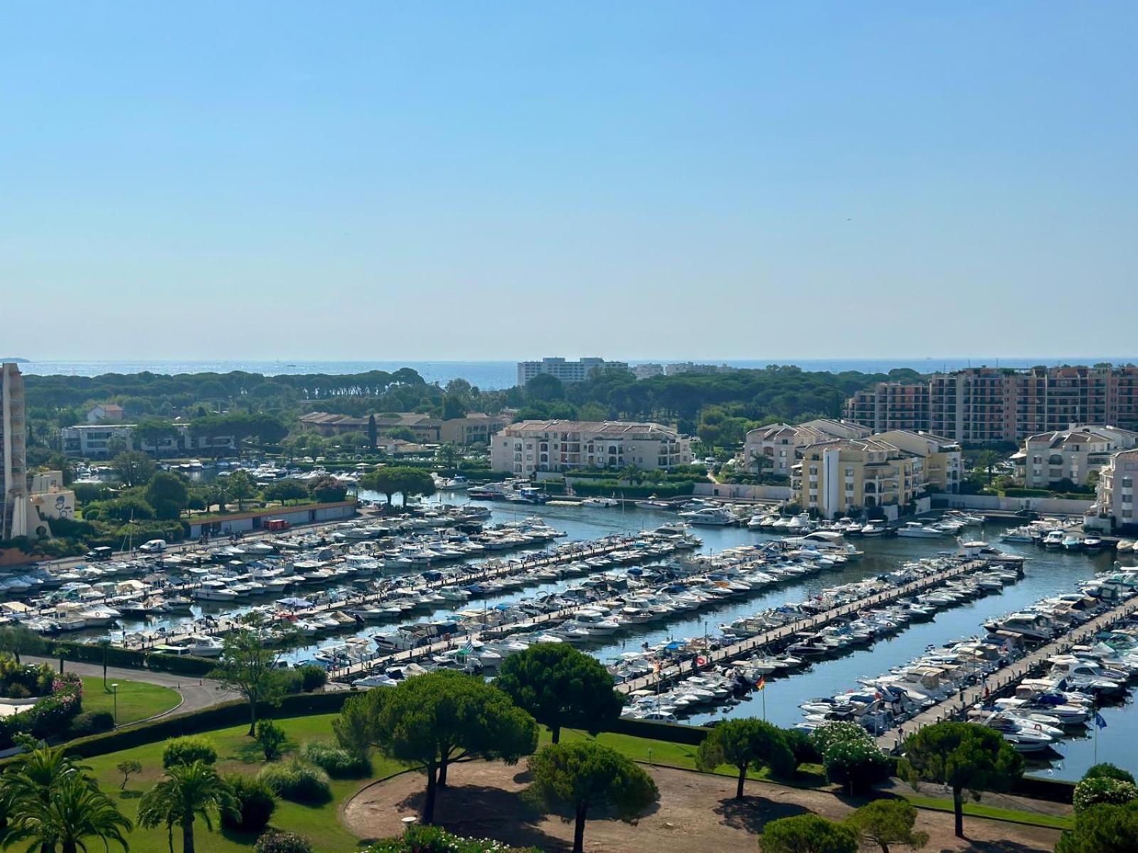 Appartement T3 De Standing Vue Mer Et Marina Mandelieu 外观 照片